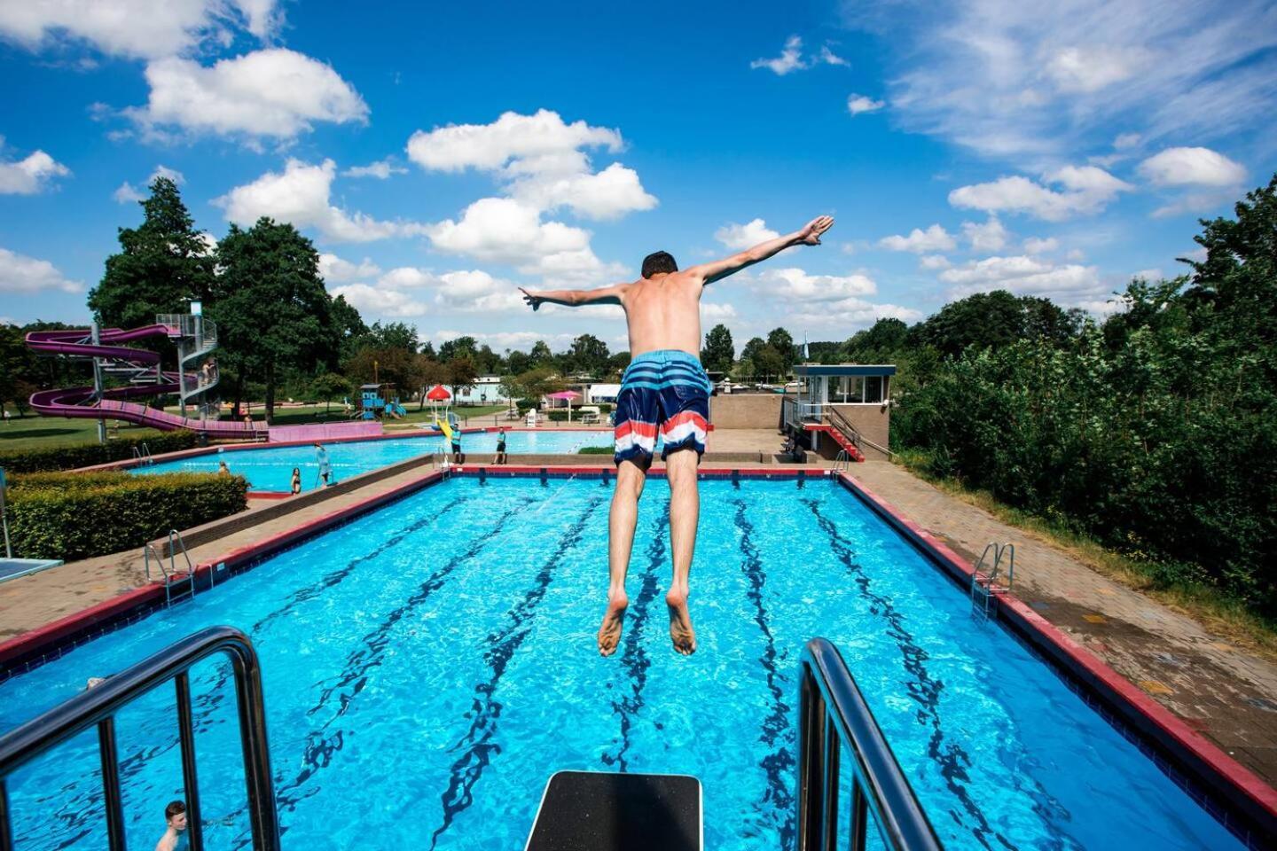 'Relax Lodge Sea' - Wellness Lodge In Zeeland - Private Sauna - Airco - Garden - Outdoor Swimming Pool - Free Wifi, Towels & Bed Linen Heinkenszand エクステリア 写真