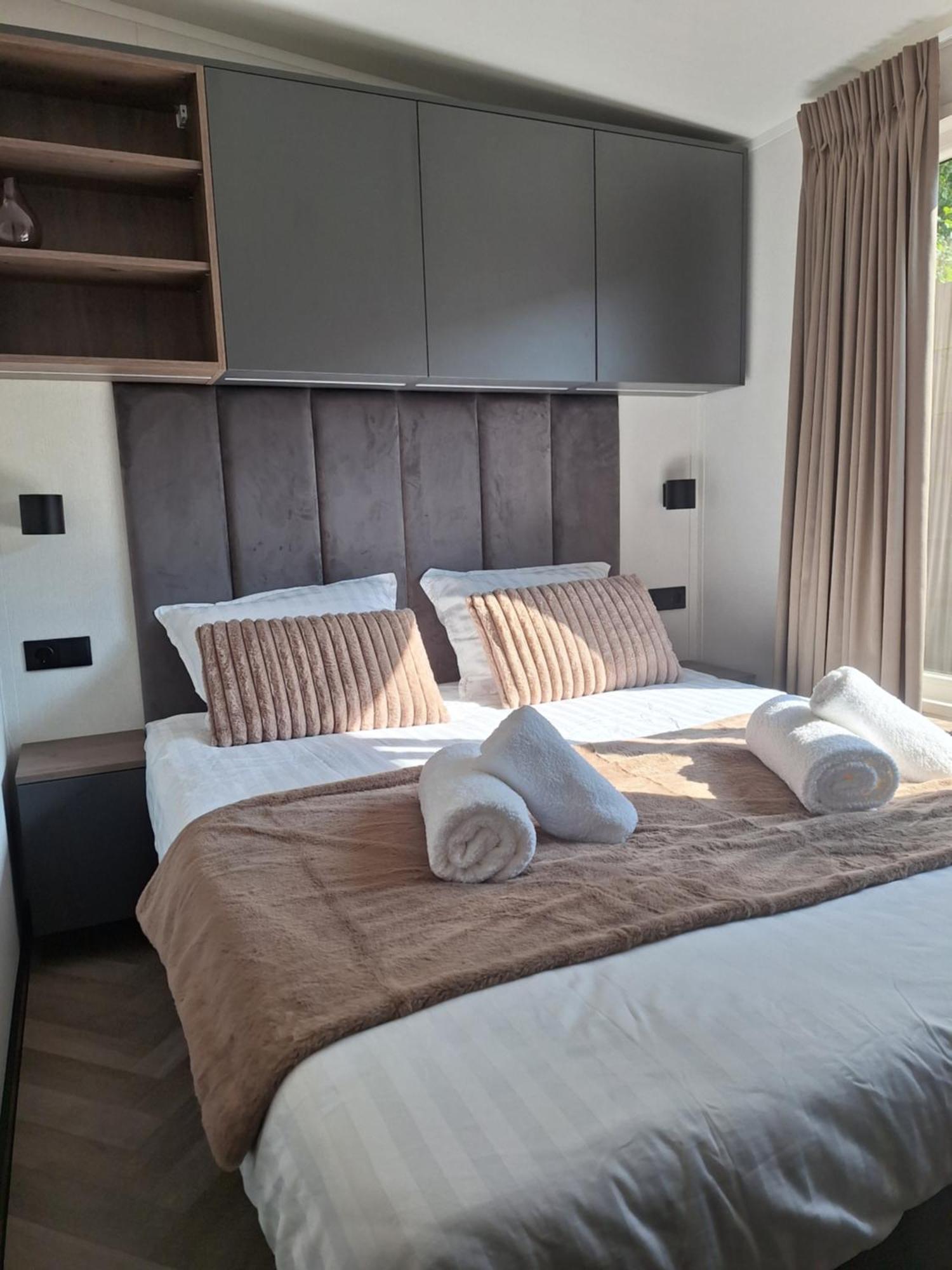 'Relax Lodge Sea' - Wellness Lodge In Zeeland - Private Sauna - Airco - Garden - Outdoor Swimming Pool - Free Wifi, Towels & Bed Linen Heinkenszand エクステリア 写真